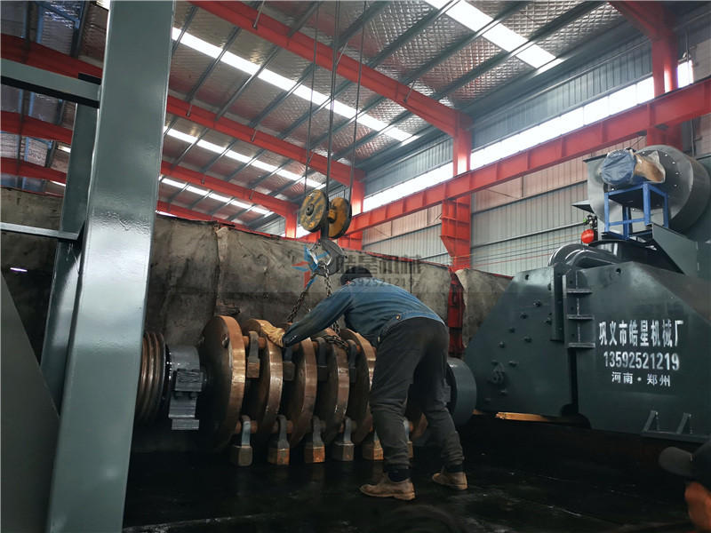 斷橋鋁破碎機 <a href='http://m.worldapps.cn/feilv/1660.html' target='_blank'><span>斷橋鋁破碎機</span></a>